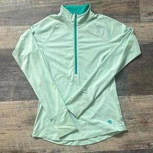 Mountain Hardware Quarterzip WickQ Top, X Small
